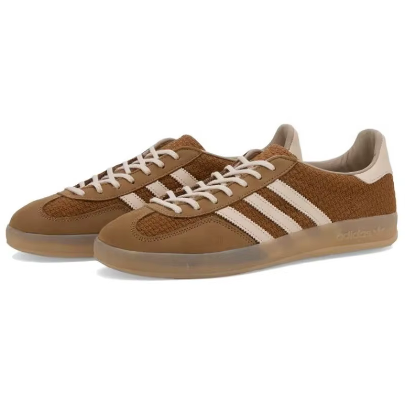 Adidas Originals Gazelle Indoor Cotton Weave Pack Classics Retro Hommes Femmes Chaussures de skate Unisexe Marron Beige désert JR8851