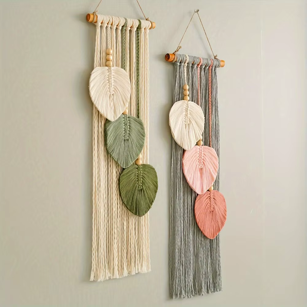 Tapisserie murale en macramé à motif de feuilles bohèmes, tissée à la main avec des perles en bois, pour la décoration murale du salon ou de la chambre à coucher, style bohème