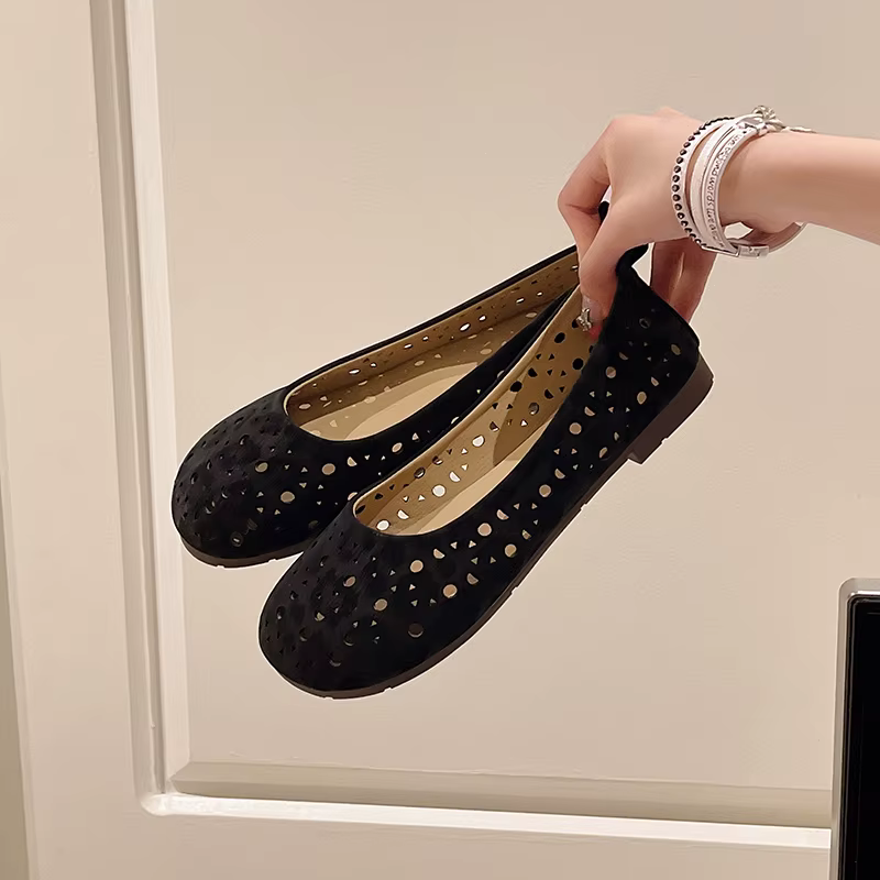 Chaussures plates à bout peu profond