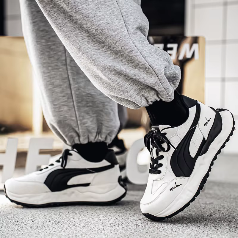 Chaussures légères pour hommes