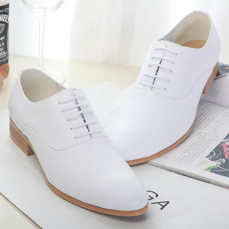 Chaussures de mariage blanches de luxe pour hommes, en cuir véritable, faites à la main, marque de styliste, mode automne qualité, chaussures sociales formelles, 2026