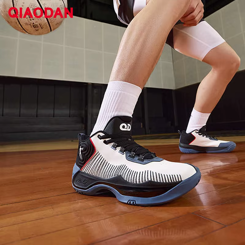 Chaussures de basketball QIAODAN pour hommes 2026 – Nouvelles baskets montantes en cuir légères et antidérapantes pour