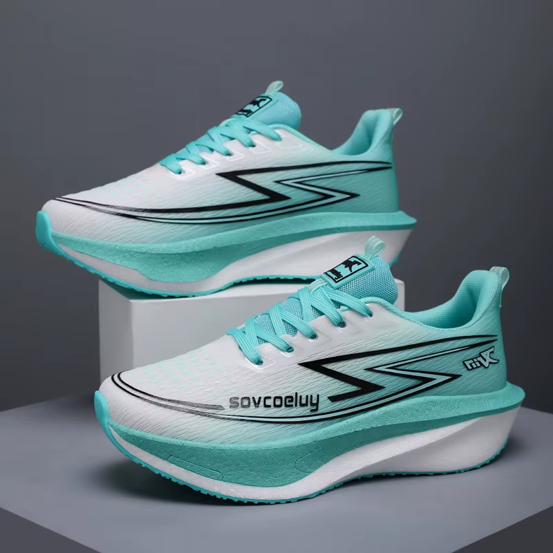 Chaussures de course avec plaque en carbone