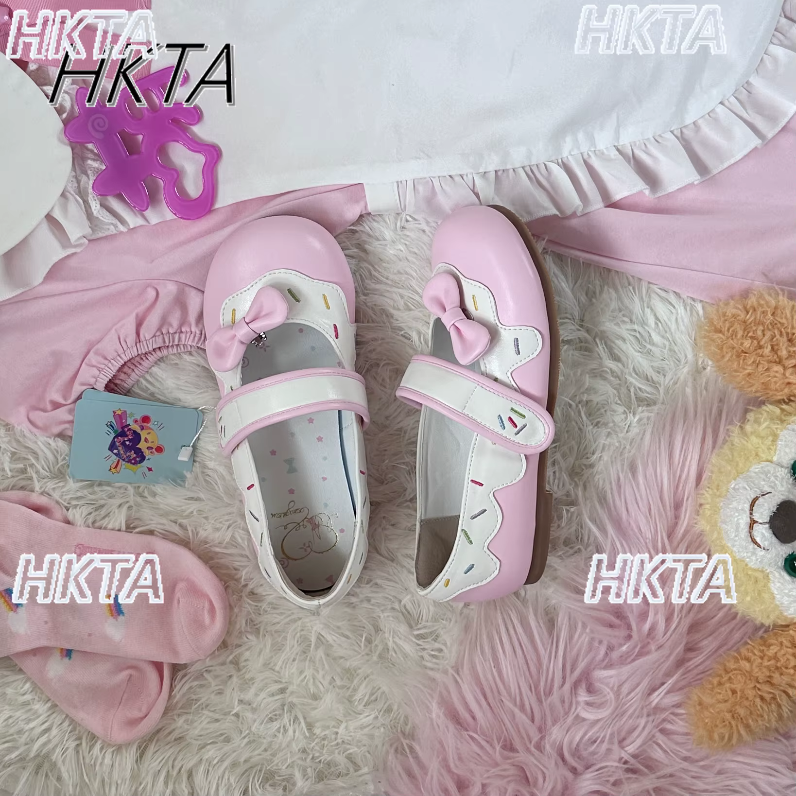 Petites chaussures japonaises en cuir à semelles plates et souples