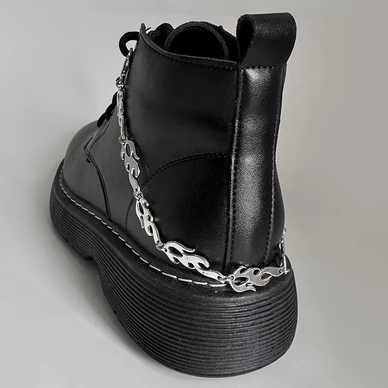 1 pièce Chaîne de chaussures Croix Flamme Épineuse