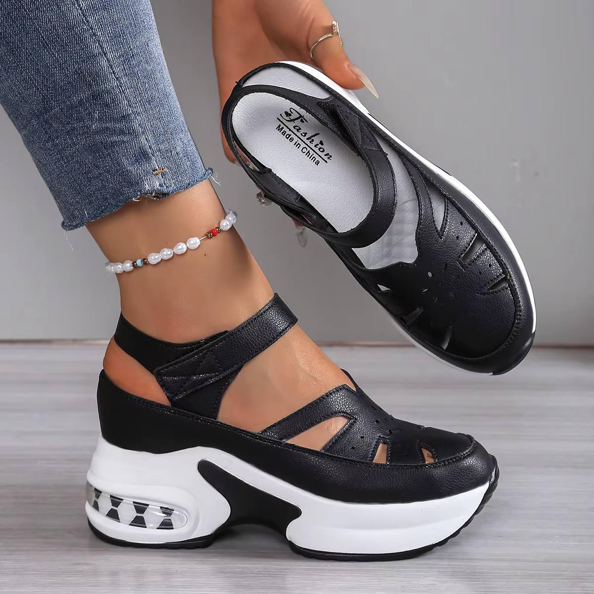 Nouvelles sandales d'été fermées pour femmes, mode grande taille, chaussures décontractées, nouvelles sandales compensées légères et confortables à découpes, Zapatos