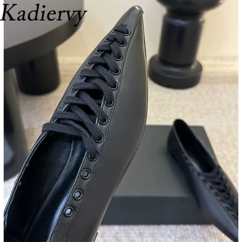 Nouvelles chaussures plates pour femmes à bout pointu