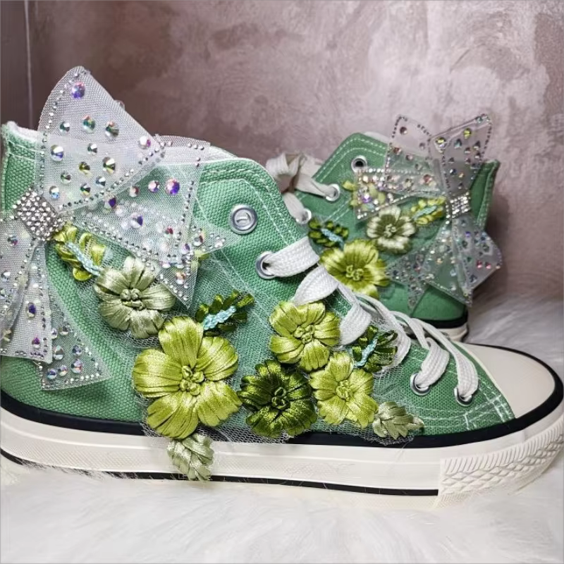 Chaussures montantes en toile pour femmes