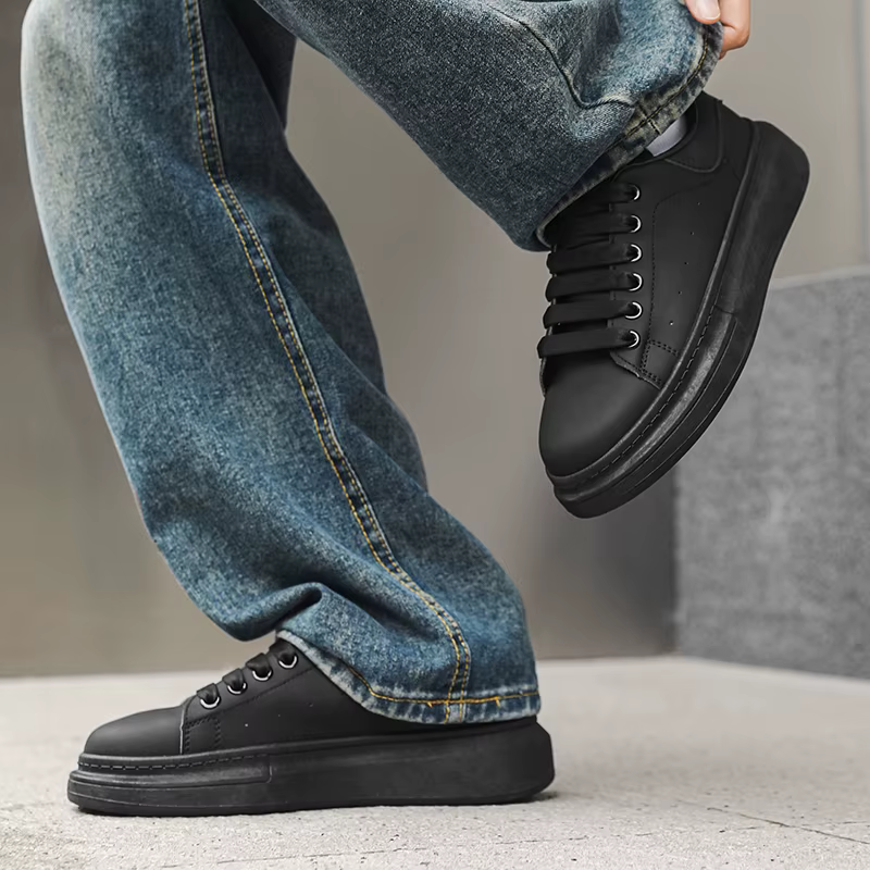 Baskets minimalistes blanches pour hommes