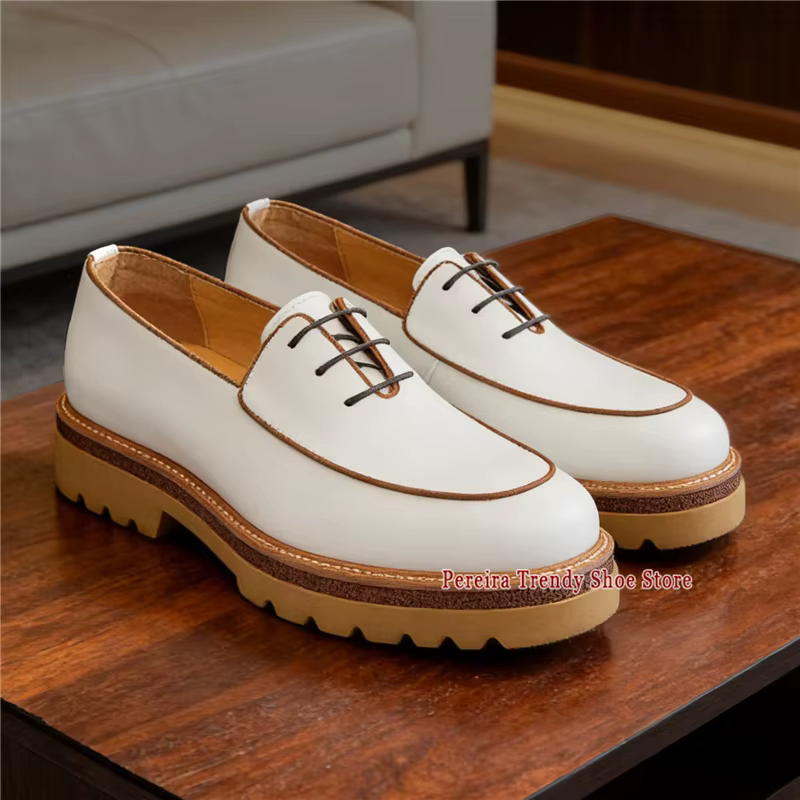 Chaussures Derby classiques faites à la main à semelle épaisse pour hommes
