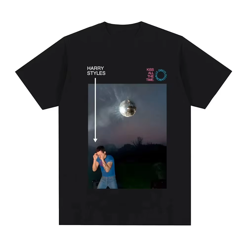 T-shirt Harry Styles « Kiss All The Time » avec boule disco - Photo de concert, Merch tendance pour les t-shirts et hauts Harry Styles pour femmes et hommes