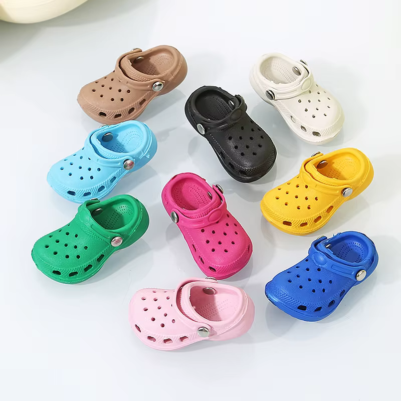 Breloques de chaussures en PVC en forme de Mini chaussures 3D