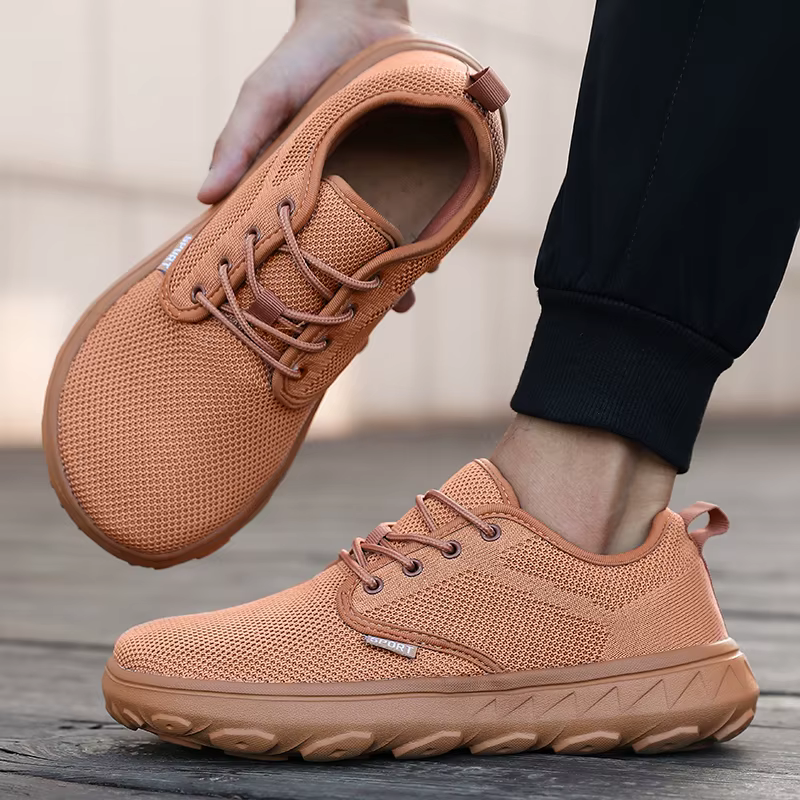 Chaussures à bout large en maille pour hommes