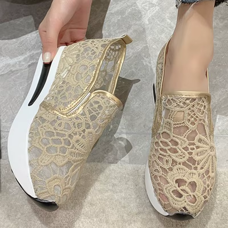 Baskets classiques noires brodées pour femmes