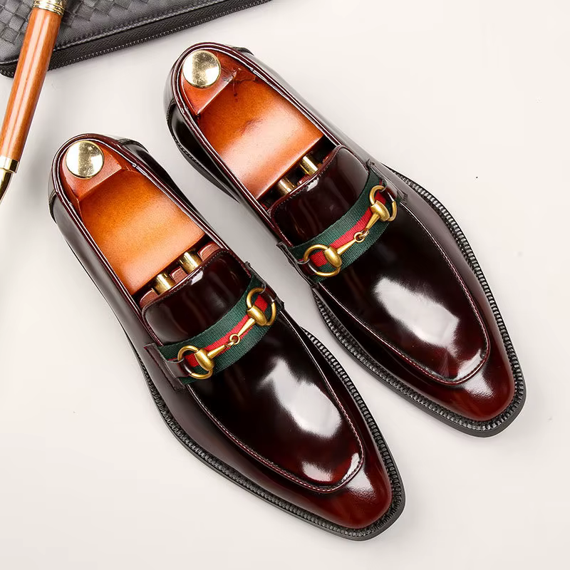 Chaussures en cuir verni pour hommes