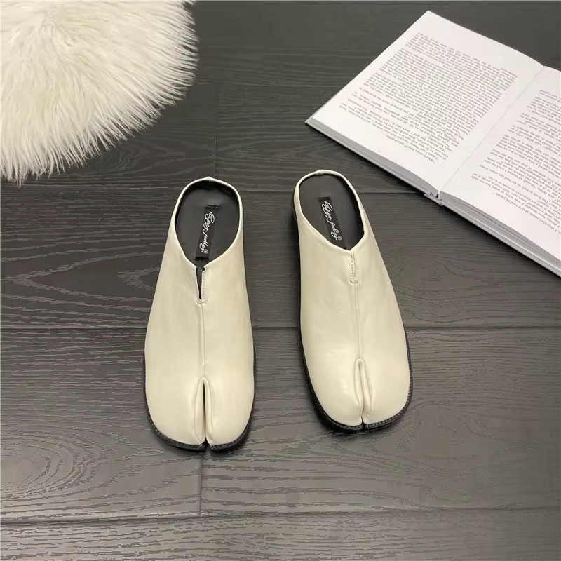 Nouvelles chaussures pour femmes