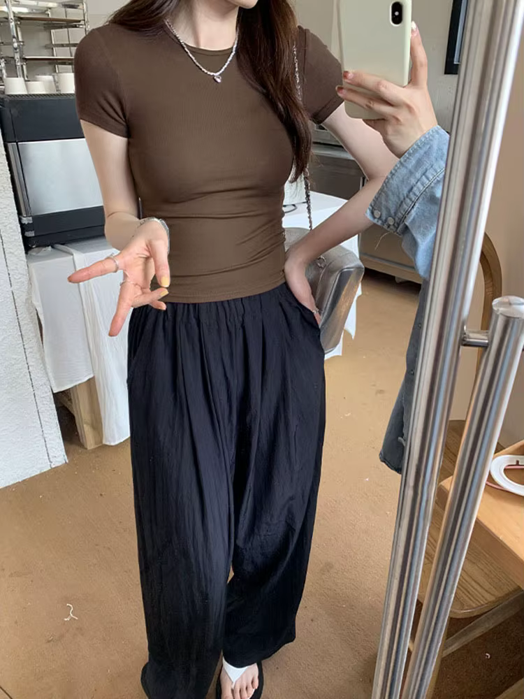 T-shirt à épaules épicées de style américain pour femmes en été 2025, haut court ajusté et amincissant, court élastique de base s