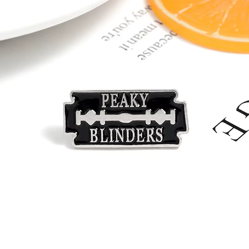 Broche élégante en émail Peaky Blinders pour accessoires de sac, de chapeau et de veste à la mode