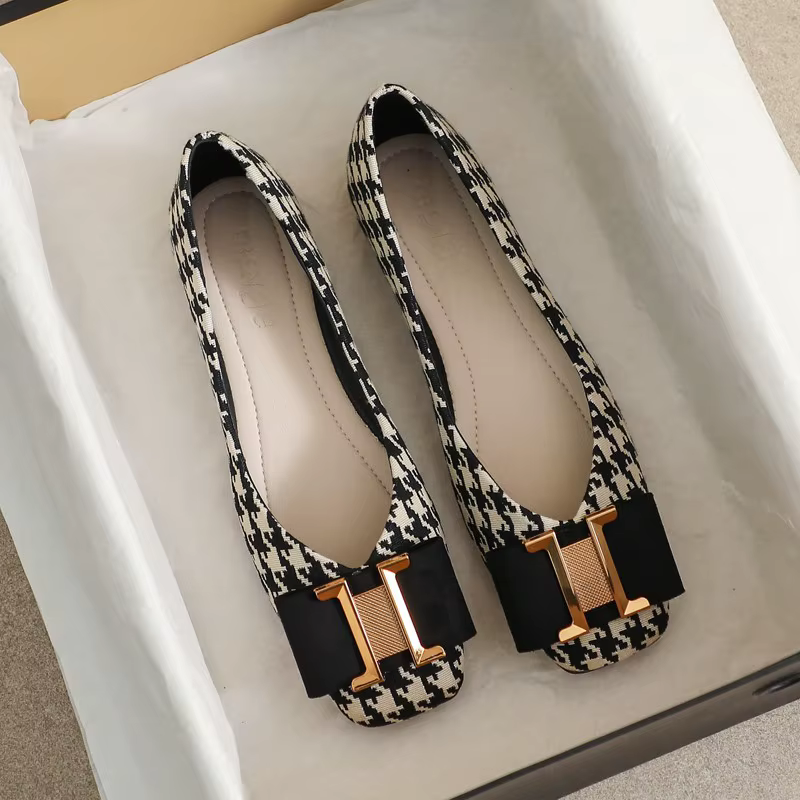 Chaussures plates à bout carré pour femmes, chaussures de printemps avec boucle en métal, bouche peu profonde, grande taille 44 45 46, chaussures de luxe pour dames