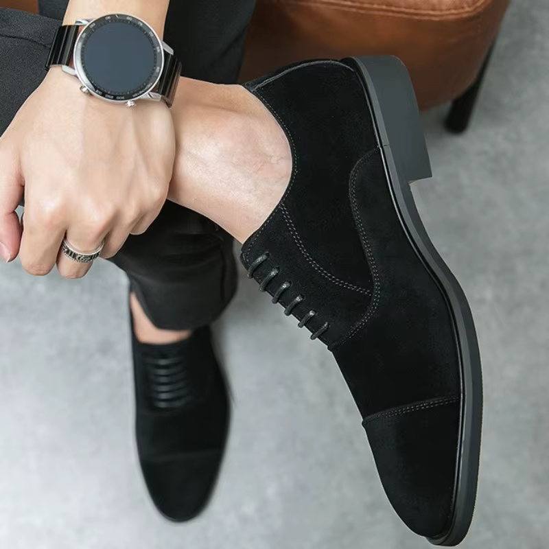 Nouvelles chaussures pour hommes de luxe en daim