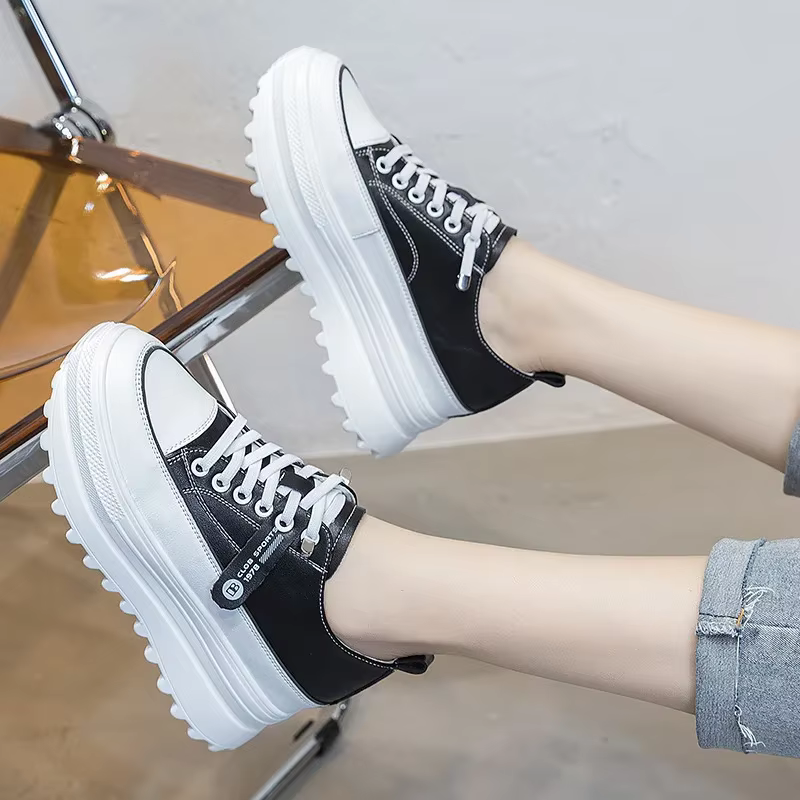 Chaussures blanches en cuir véritable