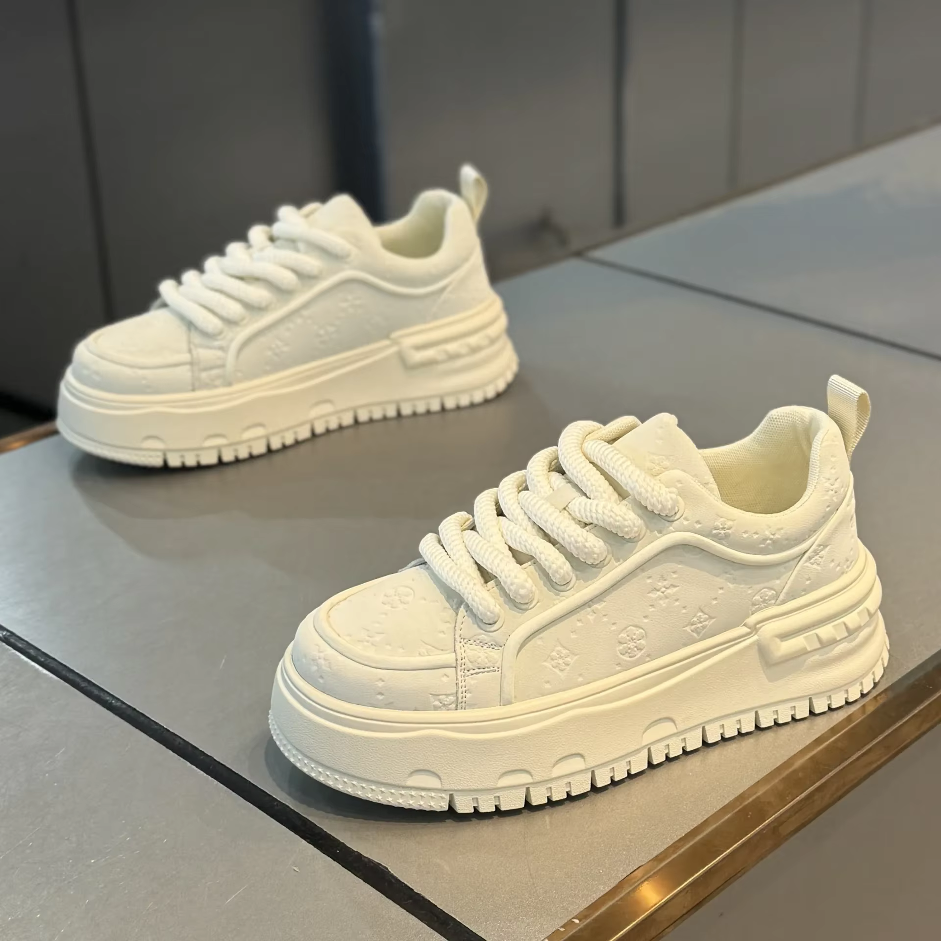 Chaussures légères et tendance pour hommes