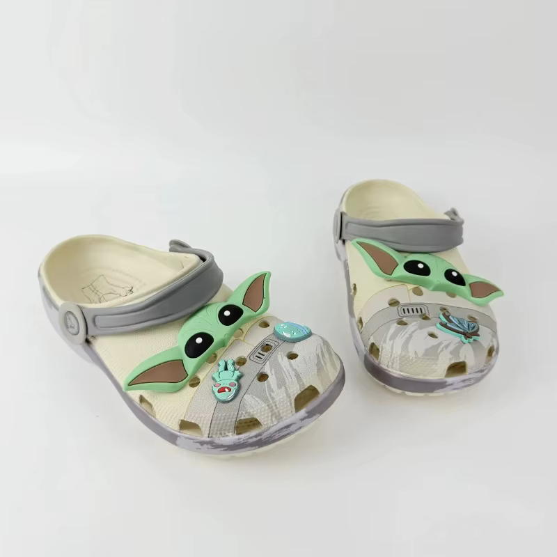 Dernier modèle 2026 Crocs Star Wars pour la plage, chaussures décontractées et polyvalentes pour hommes et femmes, style tendance