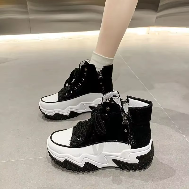 Nouvelles chaussures pour femmes