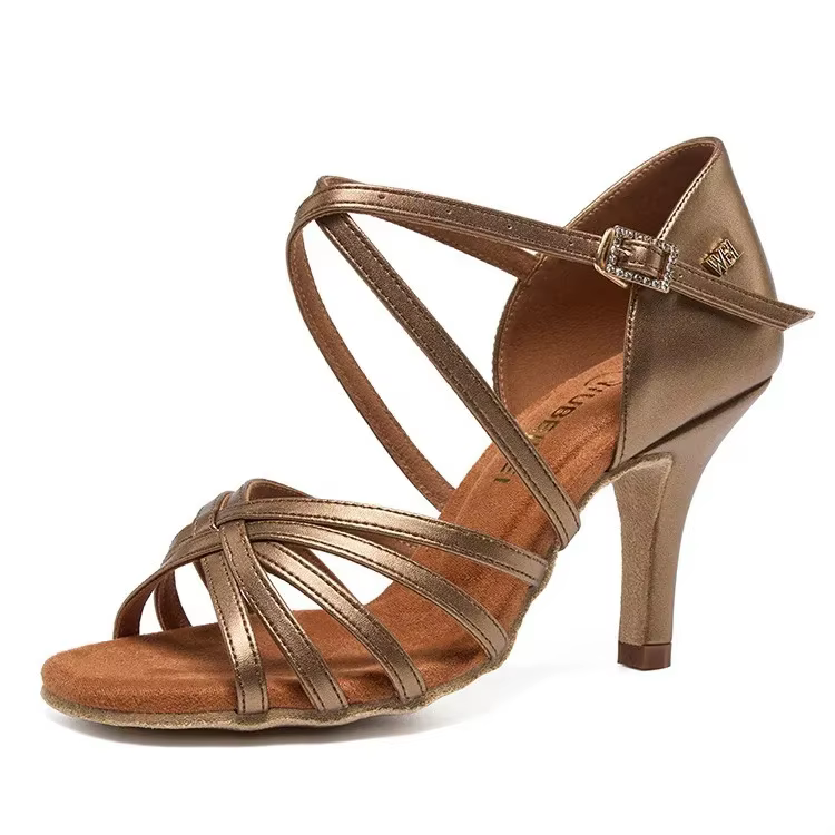 Chaussures de danse latine pour femmes avec semelle souple pour usage intérieur professionnel chaussures de danse à talons hauts vêtements de danse pour femmes en gros