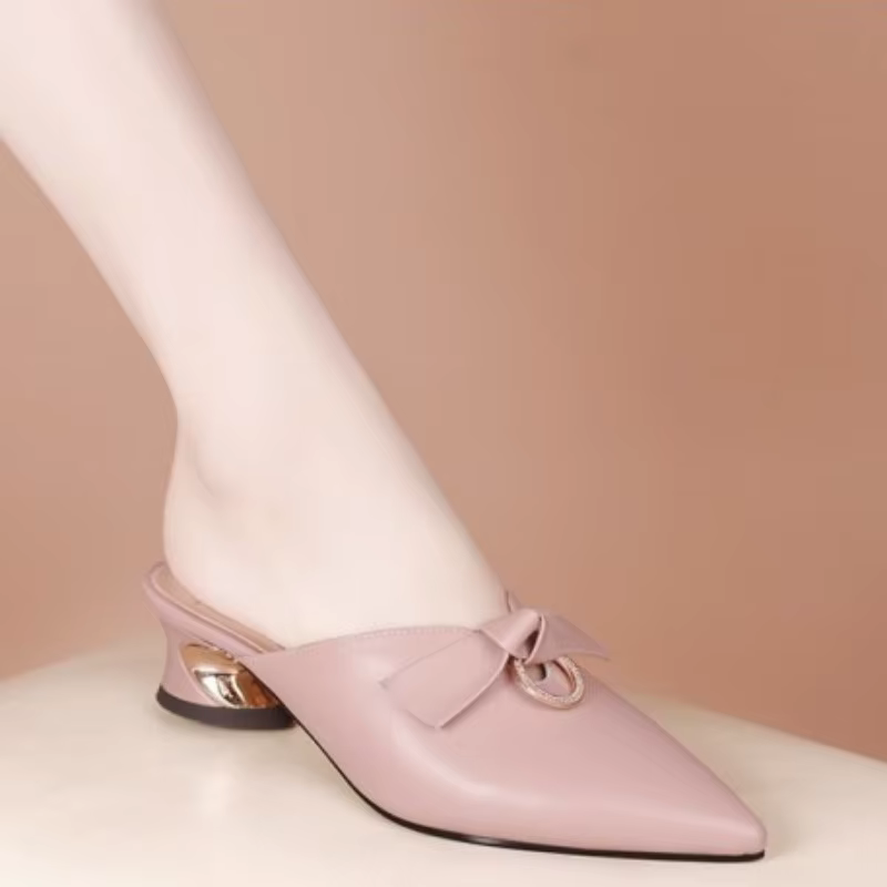 Chaussures de luxe Rhenstone Mules pantoufles pour femmes et sandales pour dames en cuir Beige bout pointu bijoux cristaux diapositives concepteur