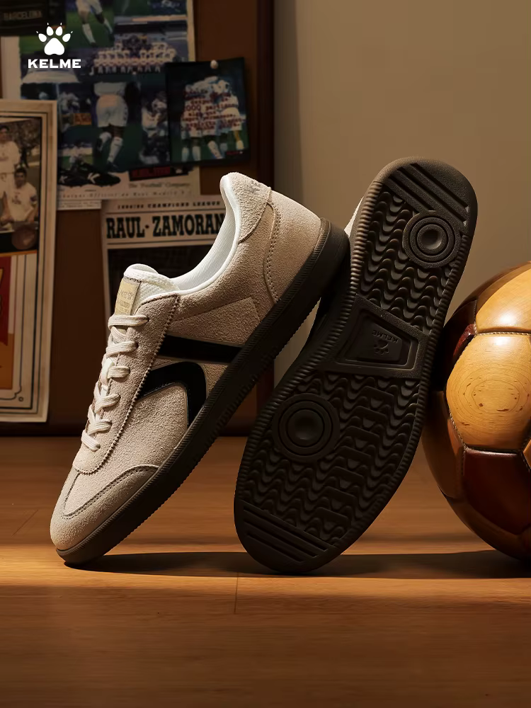 Chaussures d'entraînement allemandes Kelme