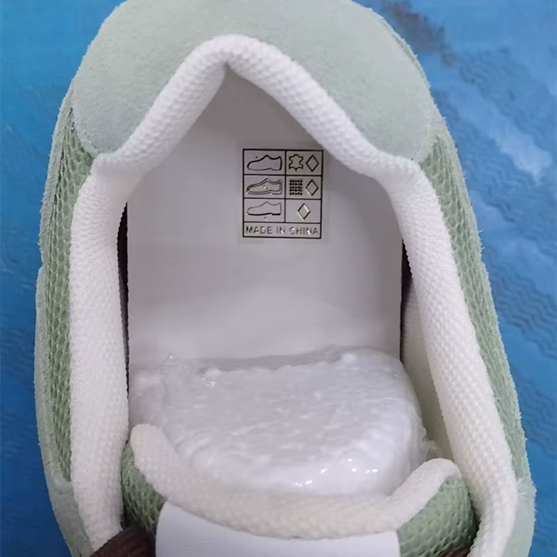 Baskets pour femmes Printemps-Été 2026 Nouveauté en cuir véritable Rétro Tendance Décontractées Plates à lacets