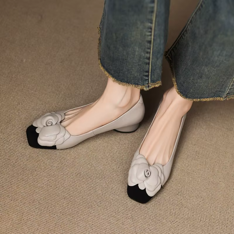 Chaussures simples à fleurs à la mode