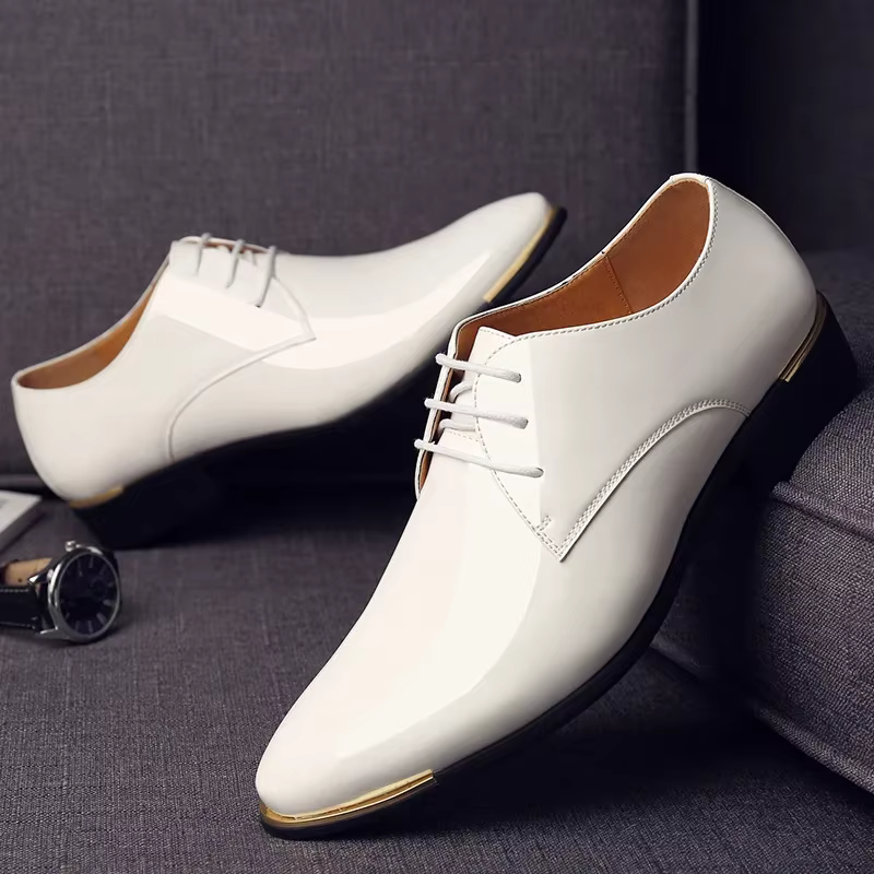 Chaussures en cuir verni pour hommes