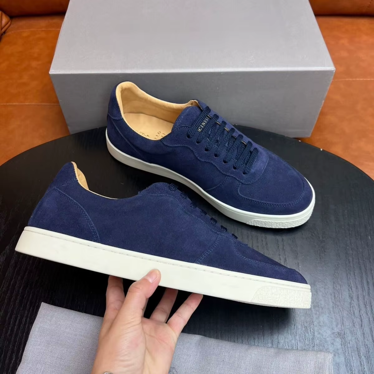 Chaussures décontractées en daim pour hommes 2026 – Baskets basses à lacets style américain