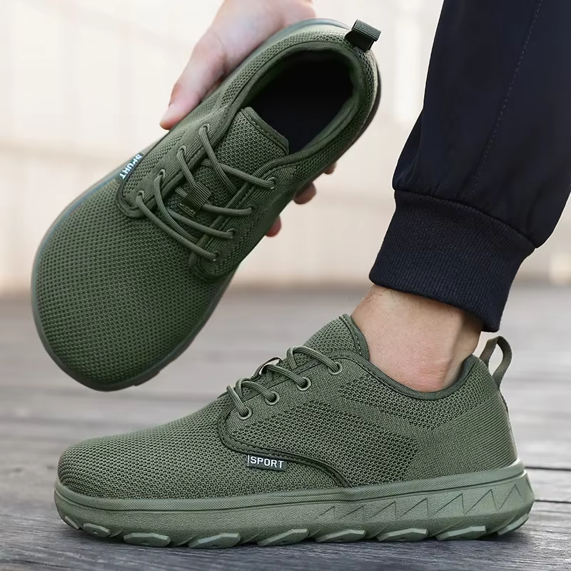 Chaussures à bout large en maille pour hommes