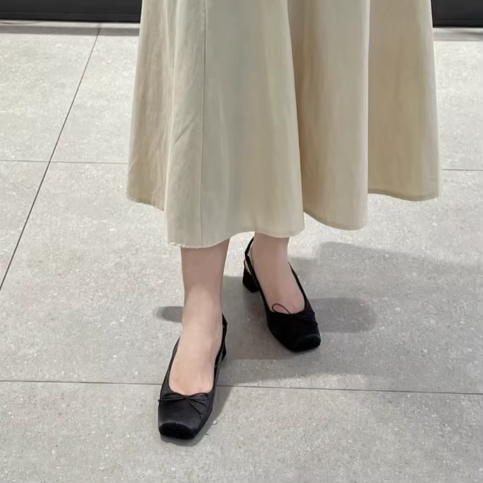 Escarpins slingback élégants en satin avec nœud