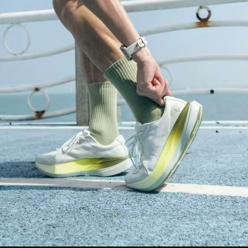 Chaussures de course d'été pour hommes et femmes