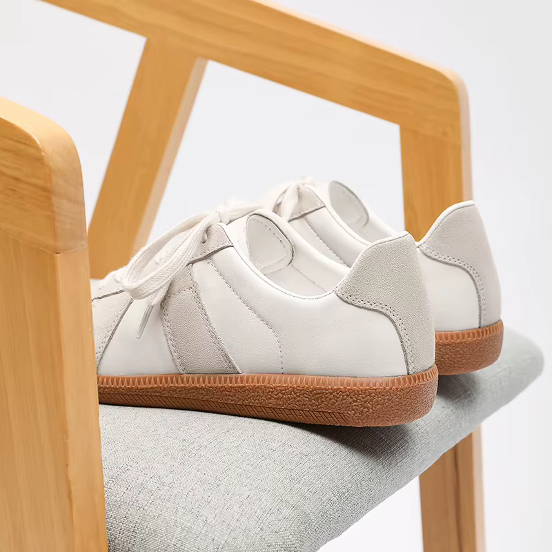 Chaussures pour hommes baskets de créateur 2025 automne mode rétro à lacets étudiant femmes formateurs en cuir