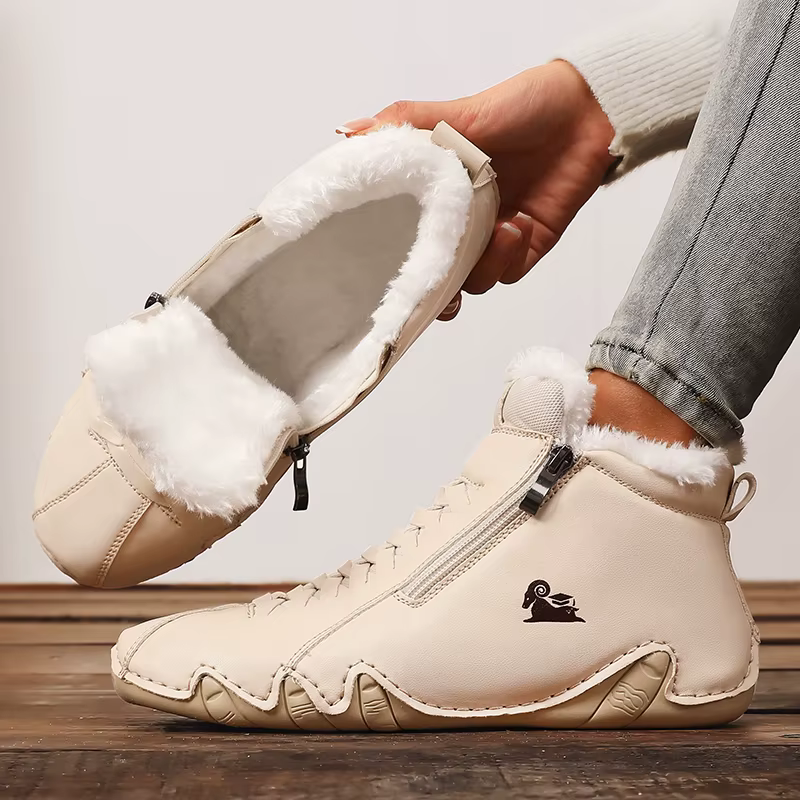 Offre spéciale dames baskets hautes bleu clair avec doublure en peluche fermeture éclair conception chaussures décontractées à la mode fausse fourrure bottines femmes