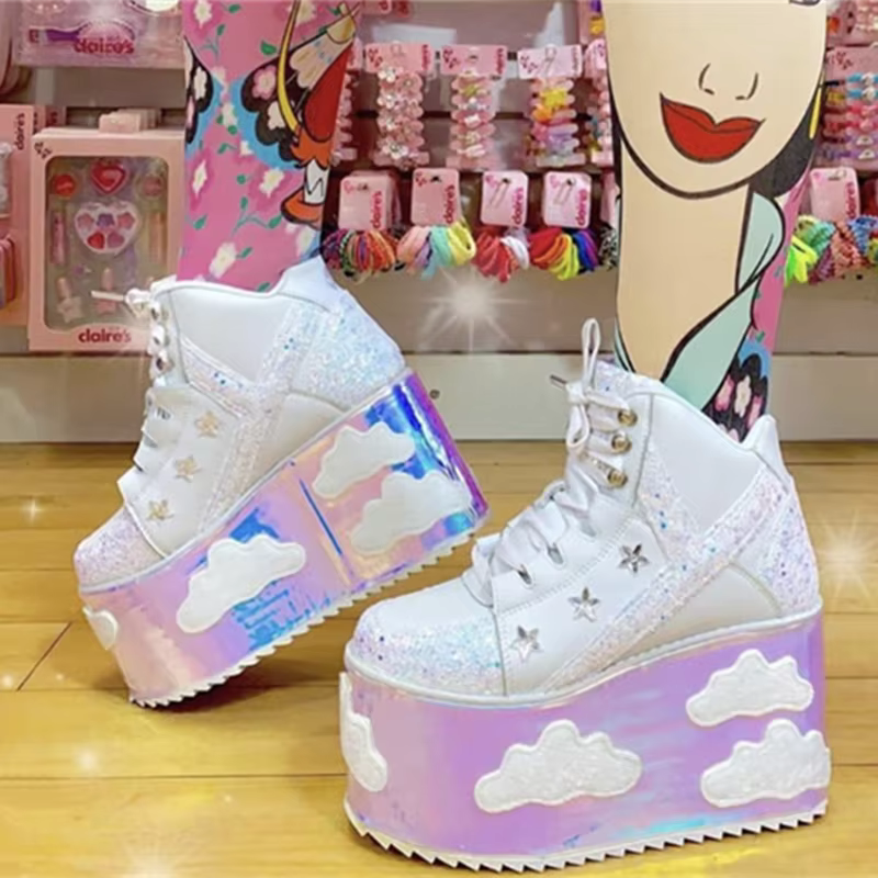 Chaussures compensées à lacets style punk pour femme