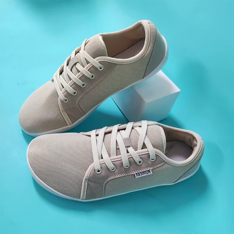 Chaussures de course pour hommes avec semelles souples pieds légers et larges adaptés aux