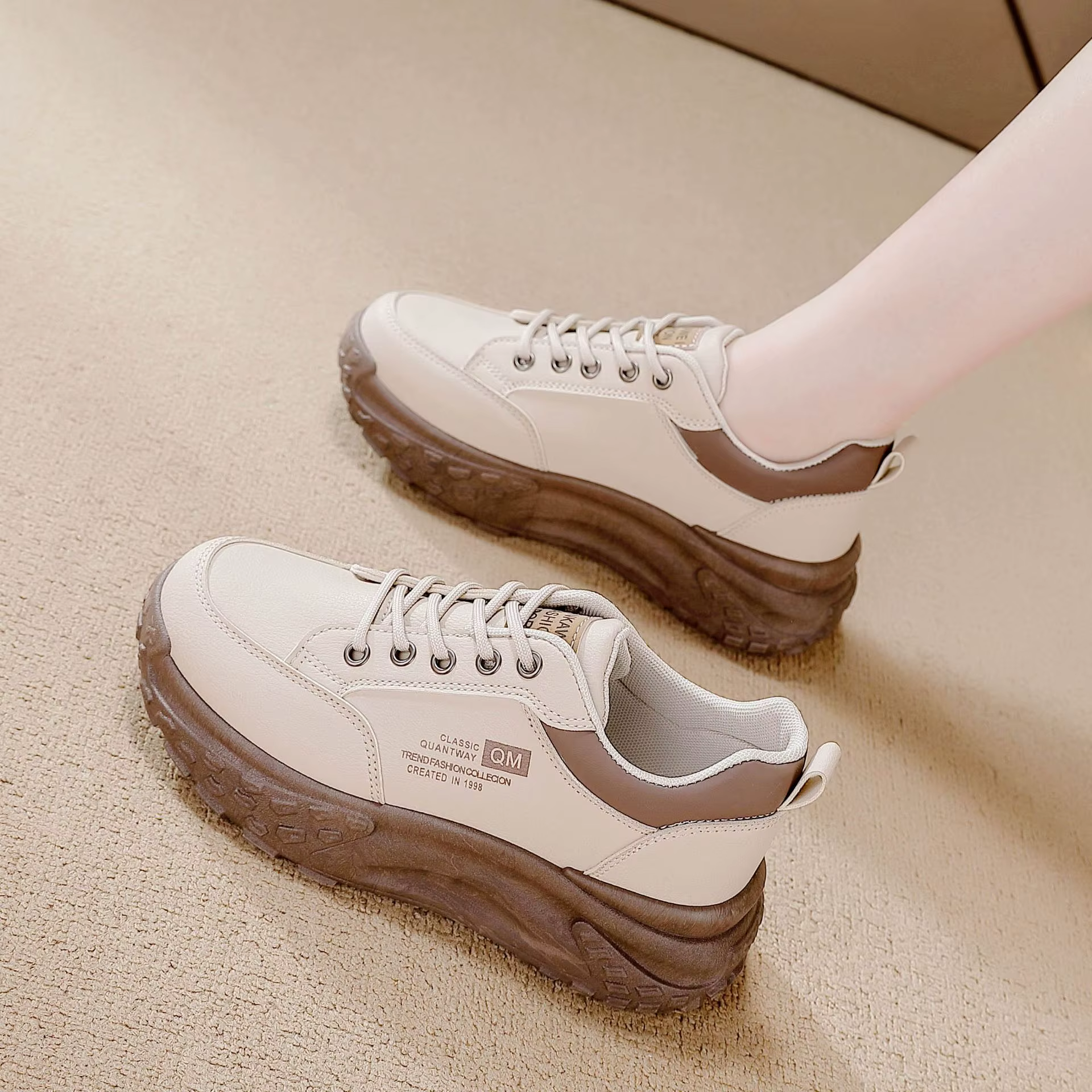 Printemps 2025 femmes papa chaussures polyvalent Absorption des chocs sport décontracté fond épais anti-dérapant résistant à l'usure bas haut EVA semelle intermédiaire