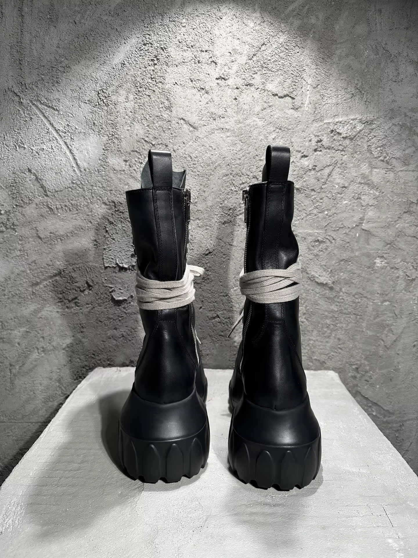 Chaussures montantes pour hommes et femmes