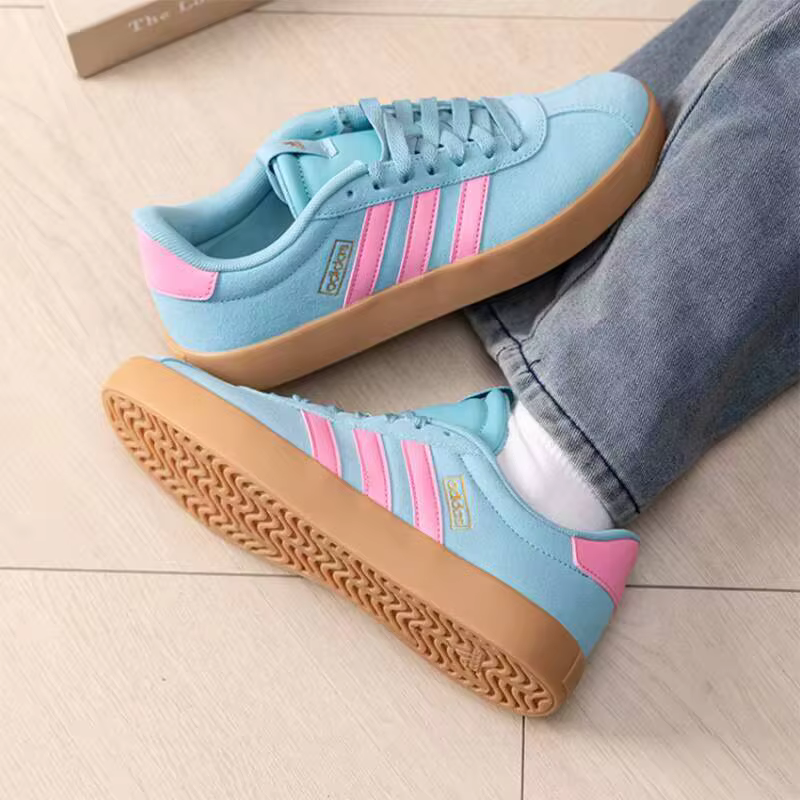 Chaussures de skate authentiques en daim cyan rose avec semelle en caoutchouc