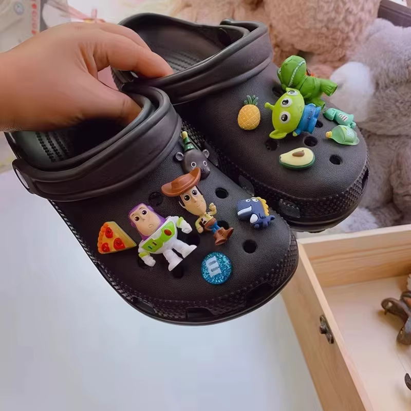 [Design ludique] ensemble de breloques de chaussures de personnage Disney Toy Story