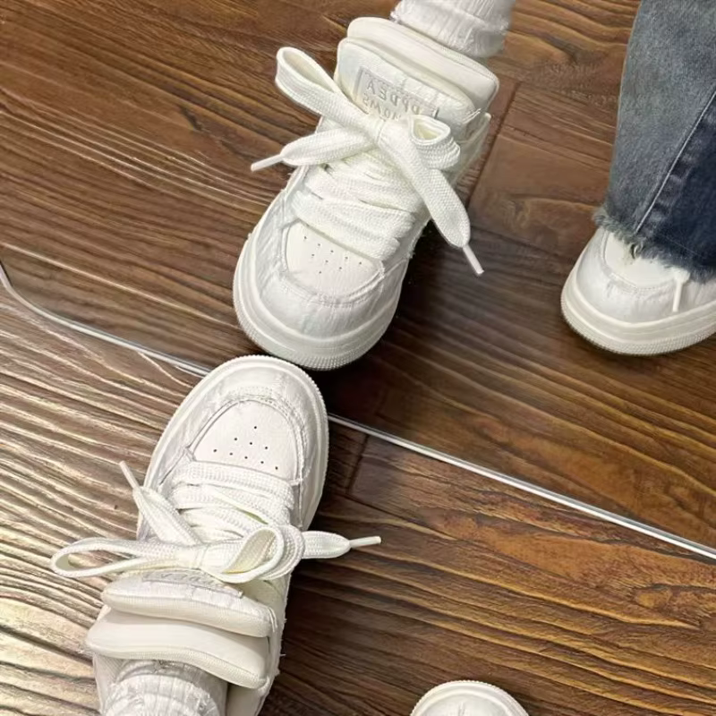 Chaussures pour femmes et hommes