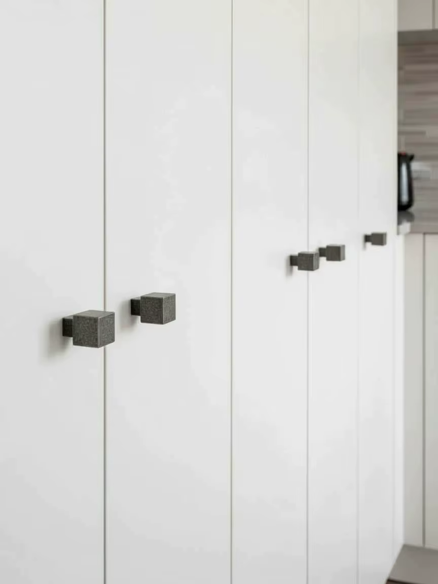 Poignées de tiroir et boutons de meuble style industriel rétro, à trou unique, pour porte de placard de chambre, en laiton massif, forme cube, noir, gris, petits