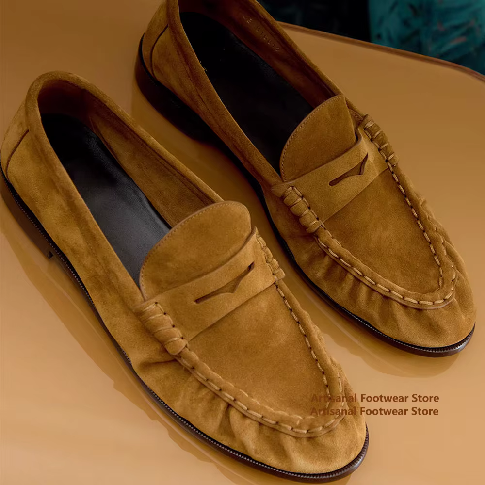 Mocassins en daim marron style vintage