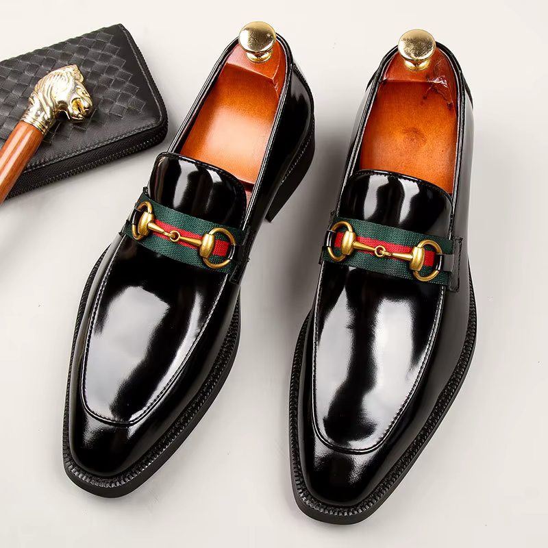 Chaussures en cuir verni pour hommes